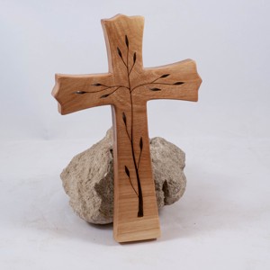 Cruce din lemn modelată, cruce de perete -  - Artynos.ro