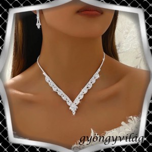 Nunta, mireasa, set de bijuterii casual, ES-SZÉ100, Accesorii nunta, Bijuterii mireasa, Colier mireasa, , #ES-SZÉ100

Setul de bijuterii este realizat din pietre de cristal cu ajutorul tehnicii de lipire.
..., ARTYNOS