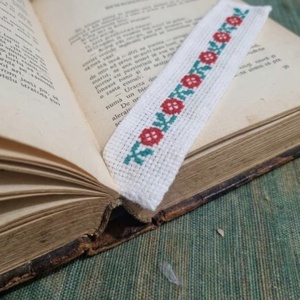 Semn de carte traditional cu broderie motive populare - Artynos.ro
