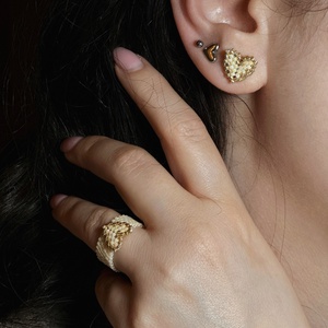 Set cercei si inel inimioara, Bijuterii, Cercei, Cercei din margele, Cusatura, ARTYNOS