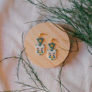 Cercei cu motive florale - bijuterii - cercei - cercei din mărgele - Artynos.ro