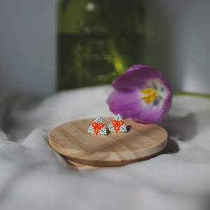 Cercei tinta / stud colorati, Bijuterii, Cercei, Cercei din margele, Cusatura, Confectionarea bijuteriilor, ARTYNOS