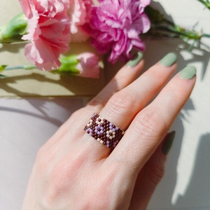 Inel din margele cu model flori - bijuterii - inele - inele cu pietre semiprețioase - Artynos.ro