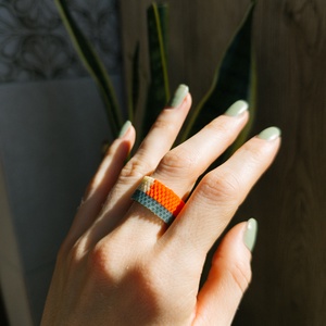 Inel din margele colorate - bijuterii - inele - inele cu pietre semiprețioase - Artynos.ro