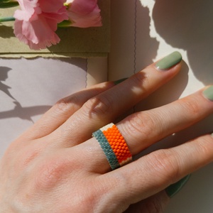 Inel din margele colorate - bijuterii - inele - inele cu pietre semiprețioase - Artynos.ro