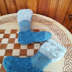 Ciorapi tricotati - îmbrăcăminte și modă - pantofi, papuci, șosete - încălzitor picioare - Artynos.ro