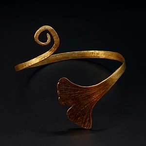 Brățară Ginkgo biloba din alamă lucioasă -  - Artynos.ro Brățară Ginkgo biloba din alamă lucioasă -  - Artynos.ro