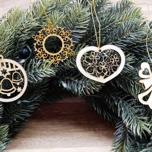 Set 3 ornamente pentru pomul de Crăciun (4 ornamente din lemn natural) - Artynos.ro