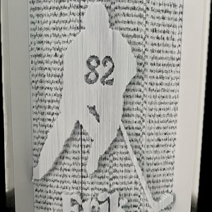 Sculptura carte hochei personalizata, Casa & Stil de viata, Accesorii pentru decorat casa, Decoratiuni de masa si decoratiuni pentru rafturi , Sculptura de carte, carte pliata, , ARTYNOS