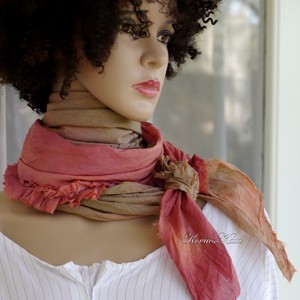 SYROME-SHAWL - eșarfă batik cu volane / nucă cărămizie - îmbrăcăminte și modă - eșarfe, pălării, fularuri - eșarfe - Artynos.ro