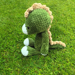 Dini, dinozaur de pluș amigurumi -  - Artynos.ro