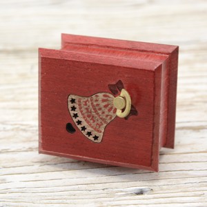 Cutie muzicală Jingle Bells roșu - crăciun - cadouri de moș crăciun - cadouri de moș crăciun - Artynos.ro