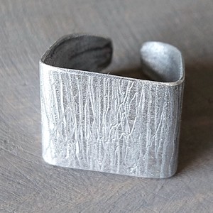 Inel extra minimalist din aluminiu -  - Artynos.ro Inel extra minimalist din aluminiu -  - Artynos.ro