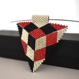 Pandantiv în carouri Peyote. -  - Artynos.ro