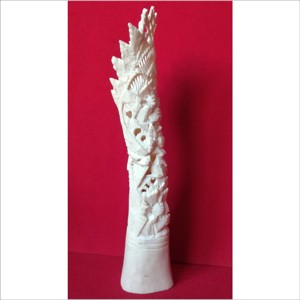 Statuie a zeiței Bali sculptată din os - arte vizuale și accesorii  - sculptură - statuie lemn - Artynos.ro