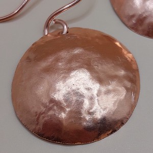 Cercei extra design din cupru - bijuterii - cercei hoops - Artynos.ro Cercei extra design din cupru - bijuterii - cercei hoops - Artynos.ro