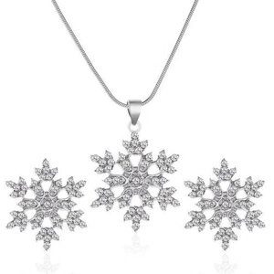 Set zirconiu Snowflake - accesorii de crăciun - cadou tematic de moș crăciun, decorațiuni - cadouri de moș crăciun - Artynos.ro