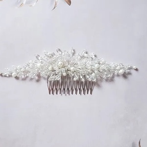 Pieptan mireasa cu perle si cristale Estella - accesorii nuntă - ornamente de păr de nuntă - accesorii păr nuntă - Artynos.ro