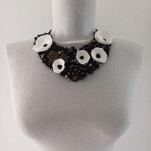 Colier floral statement Ivory Bohemian - bijuterii - coliere - coliere statement - Artynos.ro