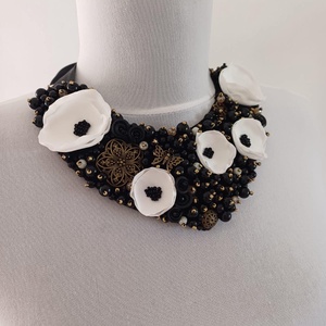 Colier floral statement Ivory Bohemian - bijuterii - coliere - coliere statement - Artynos.ro