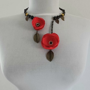 Colier Roses - bijuterii - coliere - coliere statement - Artynos.ro