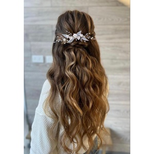 Pieptan mireasa floral - accesorii nuntă - ornamente de păr de nuntă - accesorii păr nuntă - Artynos.ro