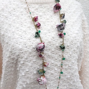 Colier floral lung, asimetric - bijuterii - coliere - coliere din mărgele - Artynos.ro