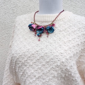 Colier floral Urban Petals - bijuterii - coliere - coliere cu multiple șiruri - Artynos.ro