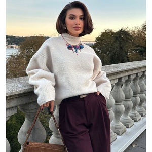 Colier floral Urban Petals - bijuterii - coliere - coliere cu multiple șiruri - Artynos.ro