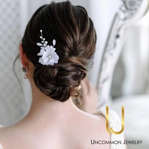 Pin floral pentru coc - accesorii nuntă - ornamente de păr de nuntă - accesorii păr nuntă - Artynos.ro