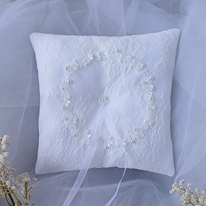 Pernuta verighete - accesorii nuntă - accesorii de nuntă - suport verighete și perne pentru inele - Artynos.ro