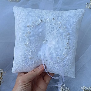 Pernuta verighete - accesorii nuntă - accesorii de nuntă - suport verighete și perne pentru inele - Artynos.ro