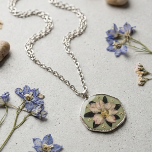 Colier floral - bijuterii - coliere - coliere cu pandative - Artynos.ro