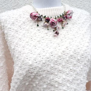 Colier floral cu Zoizit - Rapsodie in roz - bijuterii - coliere - coliere cu multiple șiruri - Artynos.ro