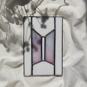 Logo din sticla iridiscenta kpop, Arte vizuale si accesorii , Alte arte, Arta de sticla, Prelucrarea metalelor, ARTYNOS