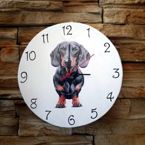 Ceas de perete din lemn cu câine dachshund -  - Artynos.ro