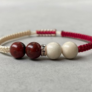 Bratara minerala macrame din jasp zdrobit si marmura - Artynos.ro