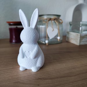 Figurină 3D în formă de iepuraș, decorată cu inimioare � iepuraș așezat de 14 cm -  - Artynos.ro