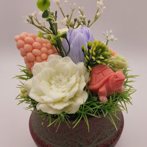 Vas de teracota cu flori de sapun colorate, , , ARTYNOS