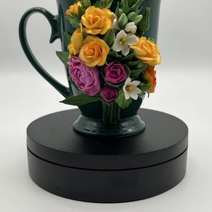 Cană verde decorată cu flori din lut polimeric  Buchetul unei dimineți de primăvară - casă & stil de viață - accesorii pentru echipamente de bucătărie - accesorii de servire - căni - Artynos.ro