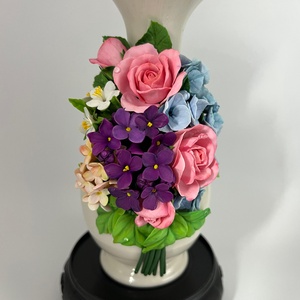 Vaza ceramica cu flori de primavara - Artynos.ro