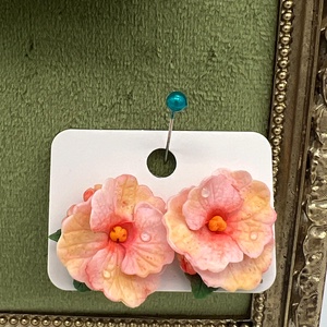 Cercei hortensii roz - bijuterii - cercei - cercei din rășină - Artynos.ro