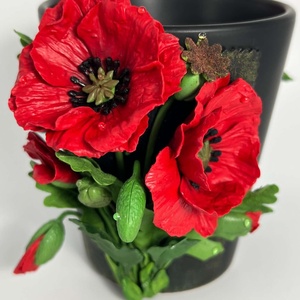 Cana ceramica neagra cu maci din lut polimeric - casă & stil de viață - echipamente de bucătărie - accesorii de servire - căni - Artynos.ro