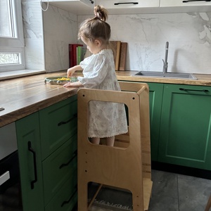 Learning tower - scaun de bucatarie inaltator ajustabil, Casa & Stil de viata, Echipament pentru camera copiilor, Taburete, Prelucrarea lemnului, ARTYNOS