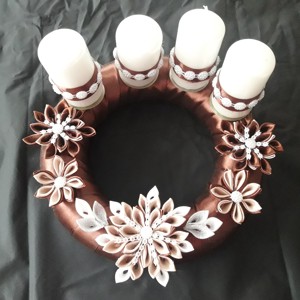 Coroană de Advent - crăciun - decorațiuni de advent - coroniță advent - Artynos.ro Coroană de Advent - crăciun - decorațiuni de advent - coroniță advent - Artynos.ro