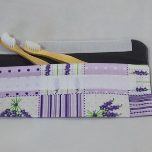 Suport pentru tacamuri, periute de dinti, penar, portfard reutilizabil din textil, lavanda - genți și portofele - recipient de prânz - suport pentru tacâmuri - Artynos.ro Suport pentru tacamuri, periute de dinti, penar, portfard reutilizabil din textil, lavanda - genți și portofele - recipient de prânz - suport pentru tacâmuri - Artynos.ro