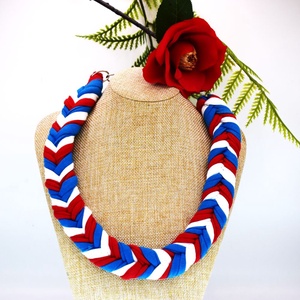 Colier boho din bumbac reciclat, zero waste, impletit, albastru-rosu - bijuterii - coliere - coliere cu multiple șiruri - Artynos.ro