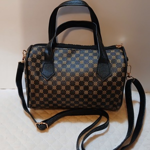 Geantă damă - genți și portofele - genți de mână și umăr - geantă crossbody - Artynos.ro