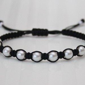 Brățară macramé împletită - Mărgele negru -  - Artynos.ro
