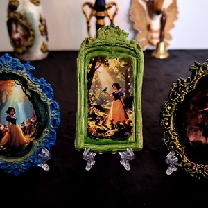 Alba ca Zapada si Pinocchio  - Artynos.ro